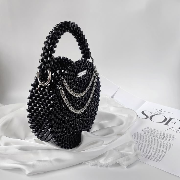 Sac à Main Perles Noir avec Chaînes Argentées - Design Bohème Chic