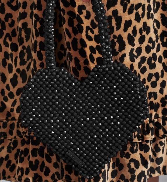 Sac à Main Perles Noir Forme Cœur - Design Artisanal Élégant